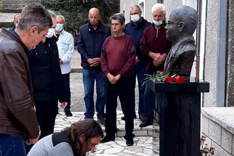 Služen pomen Dušku Pujiću: Spasio osam života ne žaleći svoj