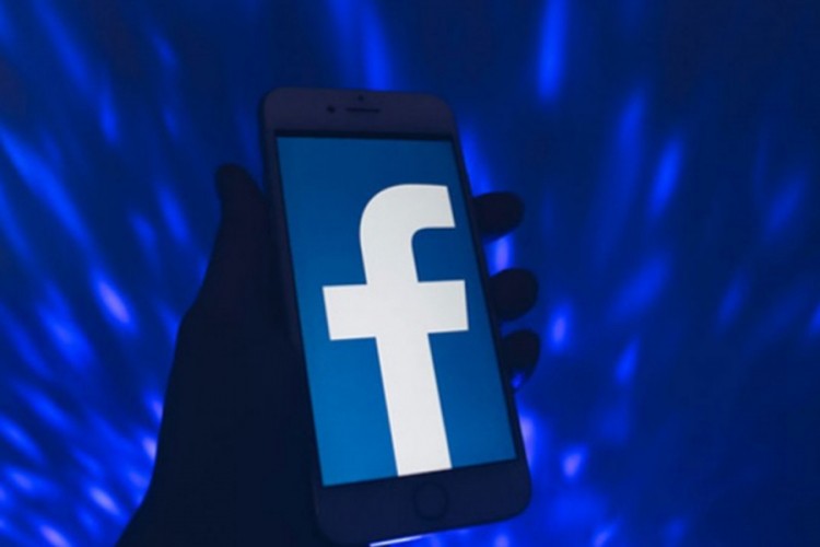 Sa hakovanog Facebook profila poslate neprimjerene poruke