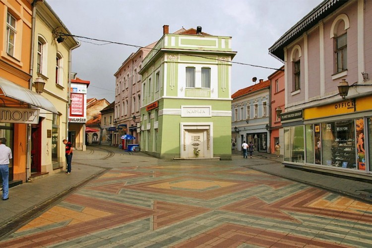 Krizni štab u Tuzli izdao naredbu strankama, smanjen broj osoba na događajima