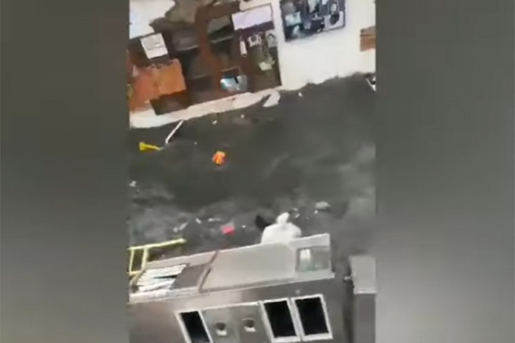 Dvoje tinejdžera poginulo na ostrvu Samos nakon zemljotresa