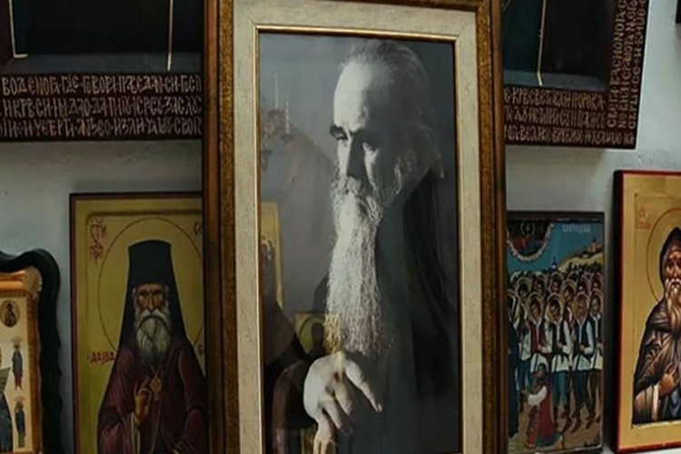 U Cetinjskom manastiru služena zaupokojena liturgija mitropolitu Amfilohiju