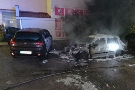 Izgorio pežo advokatove supruge