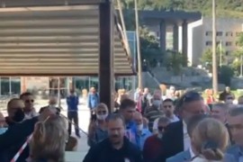 Incident u Budvi prilikom polaganja vijenca na spomen ploču