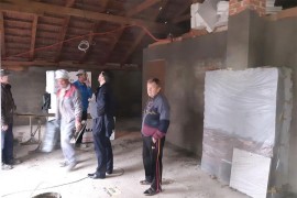 Potkrovlje siromašne porodice iz Sanskog Mosta uskoro u novom ruhu