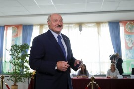 Lukašenko: Neću klečati makar ostao sam
