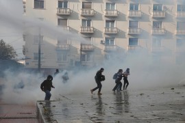 Sukob policije i demonstranata u Atini, upotrebljen suzavac i šok bombe