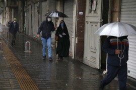 Rohani: Iran razvija svoju vakcinu, ali će koristiti i strane