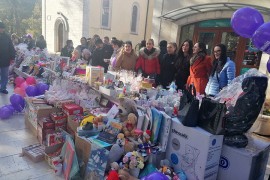 Bazar za Minju pod platanima u Trebinju