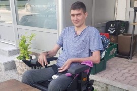 Mladi Fočak Nemanja Starović preminuo od korone