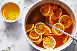 Mirisno kuvano bijelo vino s aromom vanilije
