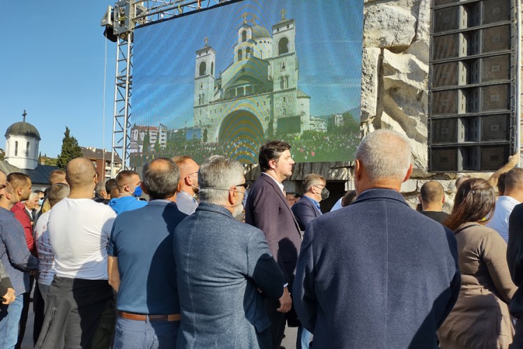 Dejan Bodiroga na sahrani Amfilohija