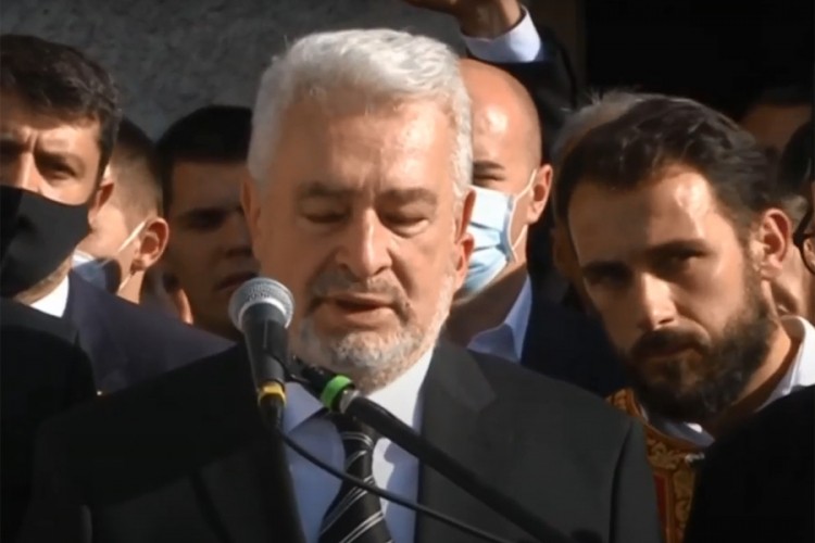Oproštaj Krivokapića od Amfilohija: Pogledaj još jednom narod svoj