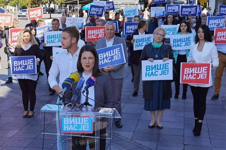 Trivić: Građani nemaju pravovremene informacije u vezi sa pandemijom