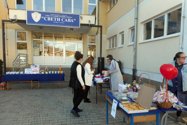 Na humanitarnom bazaru u Banjaluci prikupljeno 2.470 evra