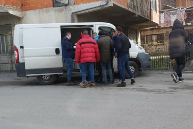 Ujić: Izmještali smo migrante iz objekta na Stupu više puta