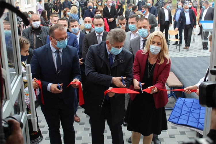Vrtić i šкolsкa sala za djecu Patкovače