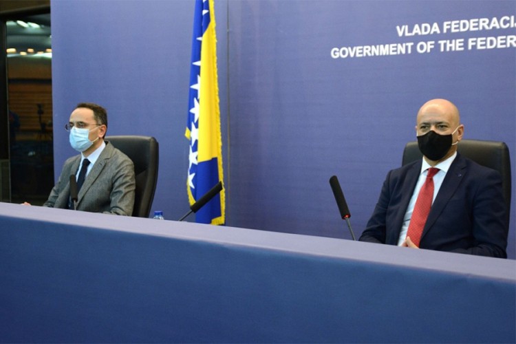 U FBiH skraćena samoizolacija za lakše i srednje teške slučajeve