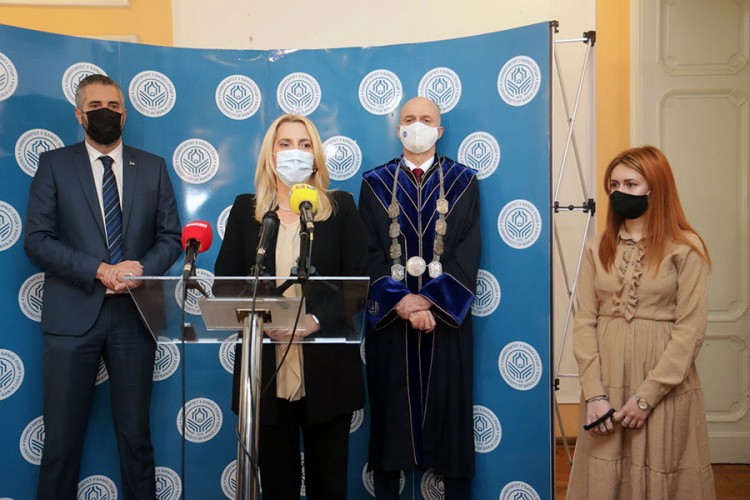 Cvijanović: Univerzitet u Banjaluci stub razvoja RS