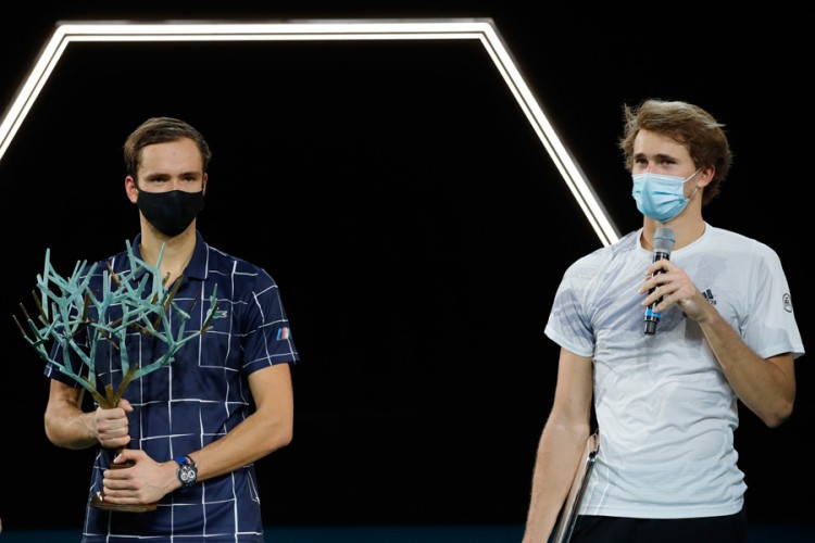 Medvedev srušio Zvereva nakon preokreta za titulu u Parizu