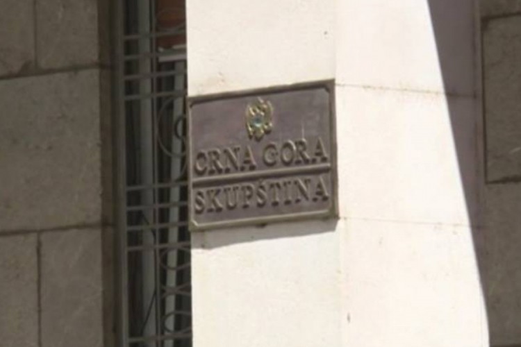 Pet poslanika ima virus korona, iskomplikovan izbor Vlade Crne Gore