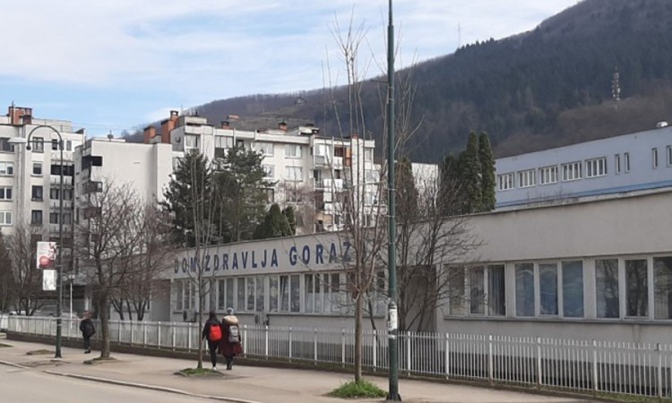 Od virusa korona preminuo jedini goraždanski pulmolog