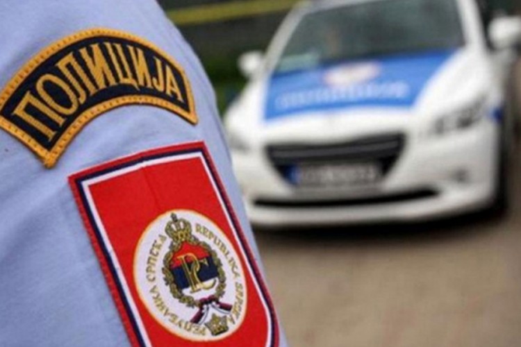 Galamio na vozače, pa vrijeđao policijsku patrolu
