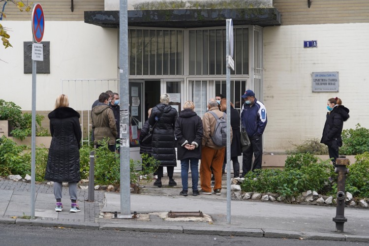 "Poslušaćemo struku, za dan ili dva nove mjere"