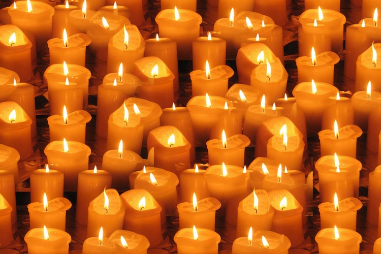 Zapaljene svijeće za poginule Jermene u Nagorno-Karabahu