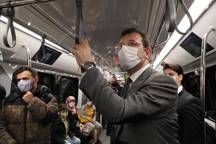 Imamoglu poziva na blokadu Istanbula: Virus se širi van kontrole