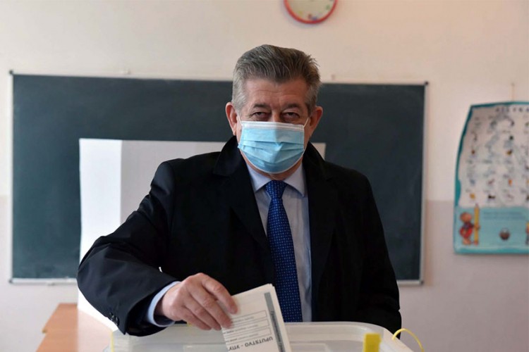 Mićić: Neka pobijedi onaj kome građani daju povjerenje