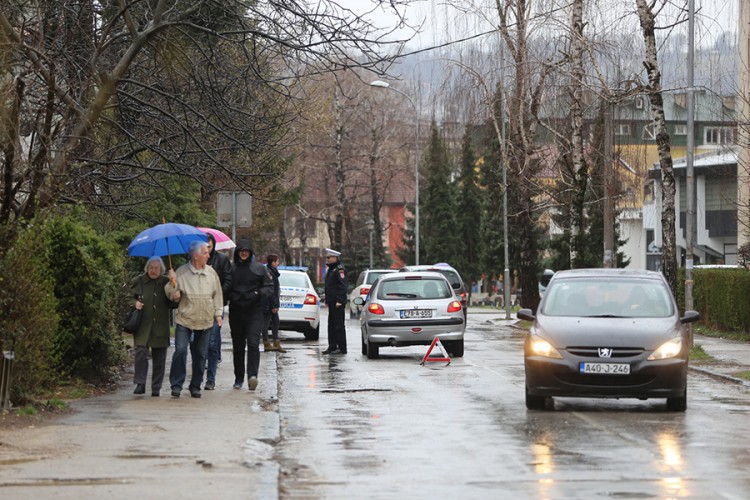 Pandemija smanjila kretanje i broj nastradalih pješaka