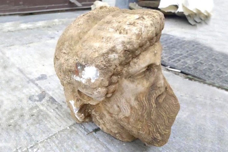 U atinskoj kanalizaciji pronađena skulptura iz 4. vijeka pne.