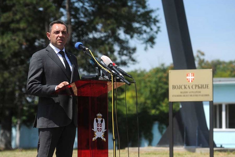 Vulin: Migrantima koji poštuju zakon obezbijeđena sva prava