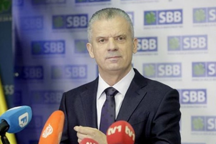 Radončić: Proždrljiva mašina SDA je polomljenih zuba