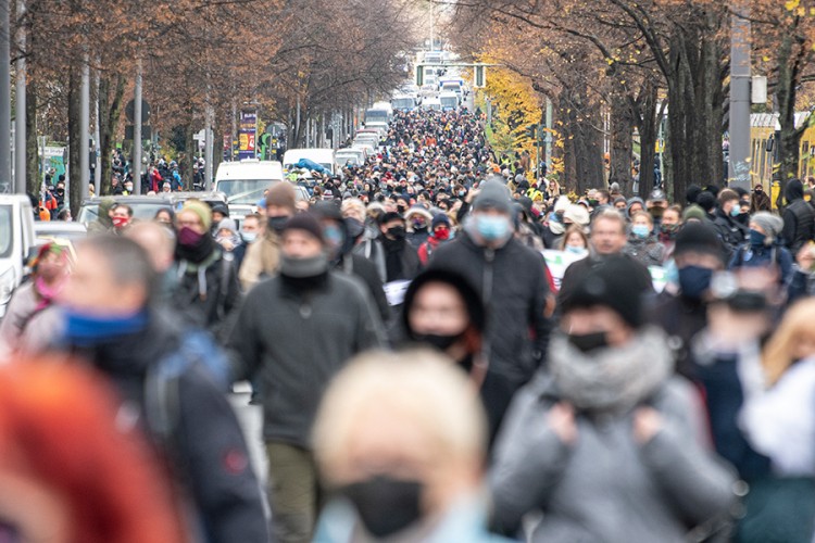 Protestanti protiv korone u Njemačkoj se porede sa borcima protiv nacista