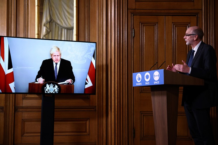 Džonson: Vakcinacija protiv korone neće biti obavezna