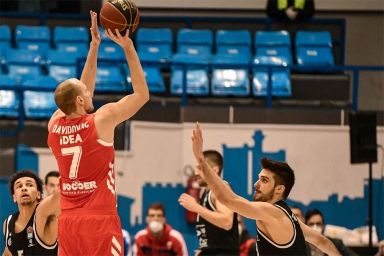Zvezda dobila derbi protiv Partizana poslije velike drame
