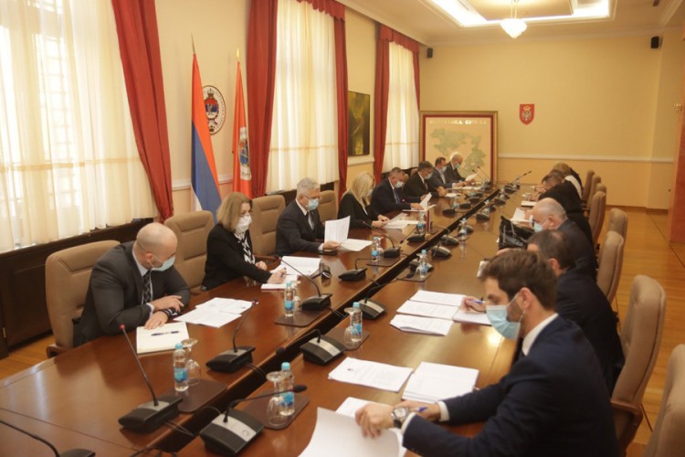 Svečana akademija i defile na Trgu Krajine za Dan Republike Srpske