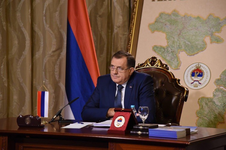 Dodik: RS, a i pola FBiH želi da Incko ode