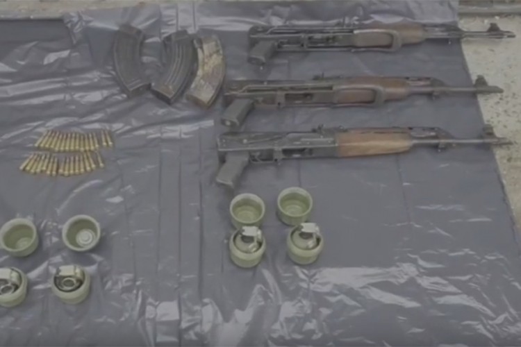 Zajednička akcija MUP-a Srbije i RS: Zaplijenjene automatske puške i bombe