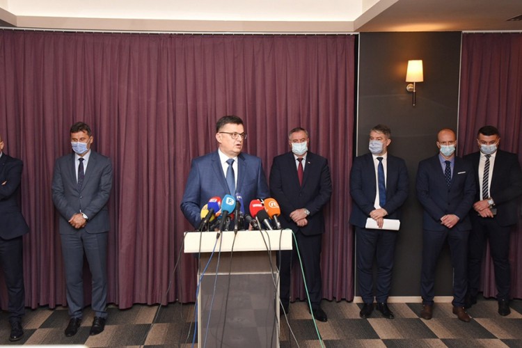 Tegeltija: Neće biti zaključavanja