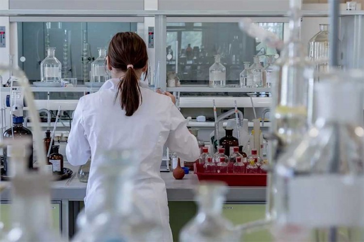 Skoro 1.600 novozaraženih u Sloveniji, preminulih 43