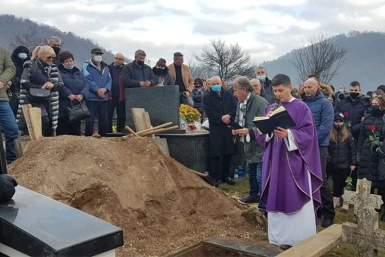 Sahranjen Pero Gudelj, osnivač kompanije FIS