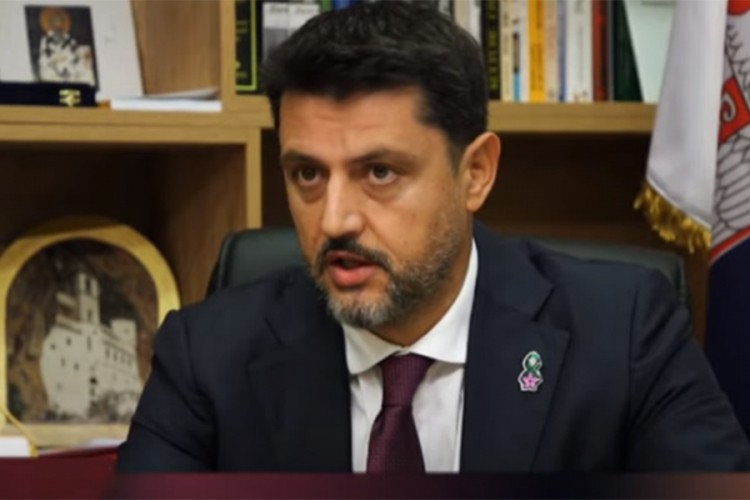 Crna Gora: Nećemo povući odluku o protjerivanju Božovića