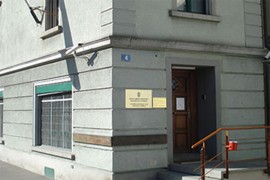 Grafiti na zgradi Generalnog kozulata Srbije u Cirihu
