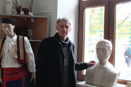 Trebinjski pjesnik Novica Telebak uradio bistu Jovana Dučića