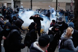 Protest u Parizu: Demonstranti ispalili vatromet, a policija suzavac