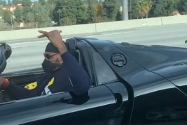 Reklamira Kia limuzinu, a šta privatno vozi Lebron Džejms