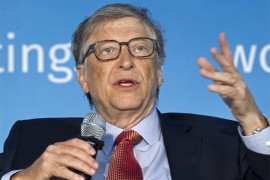 Gejts: Neće biti povratka normalnog života do 2022. godine