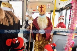 Sveti Nikola dijelio slatkiše u "Autoprevozu"